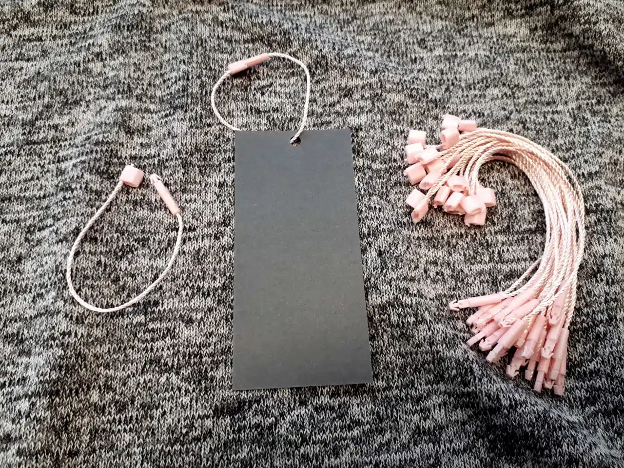 Pastel roze klikboxen met 100 mm touwtje - Per 1000 stuks