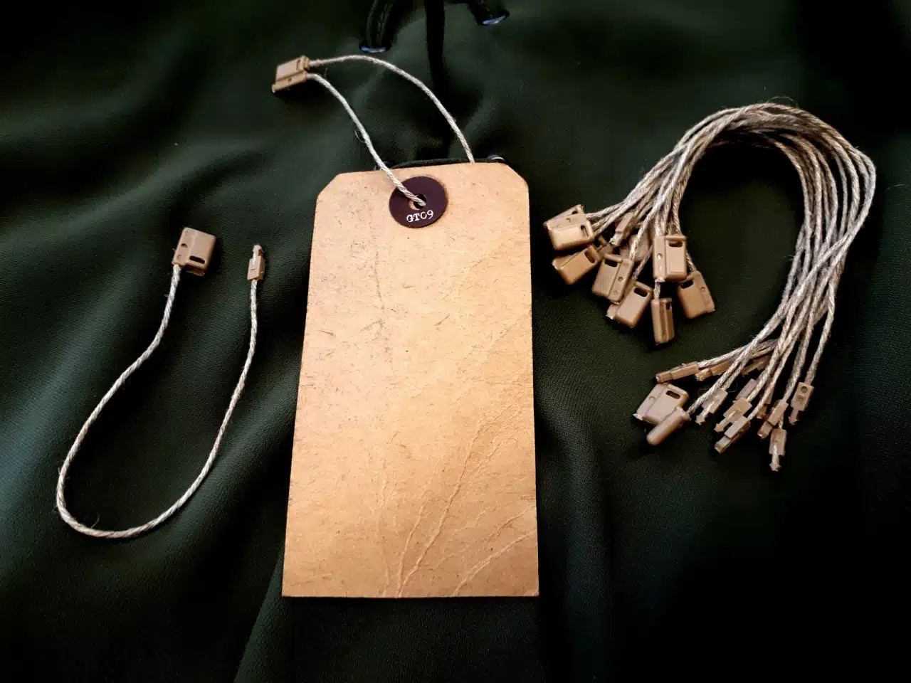 Klikboxen Sisal met 160 mm touwtje - Per 1000 stuks